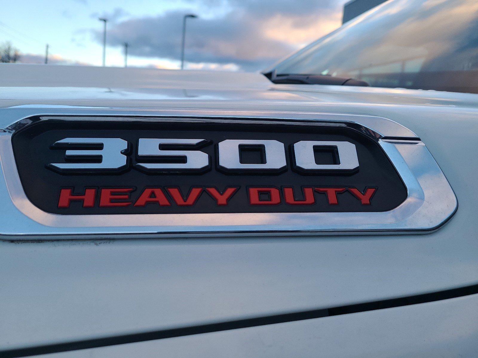 2024 Ram 3500 Vehicle Photo in Mechanicsburg, PA 17050-1707