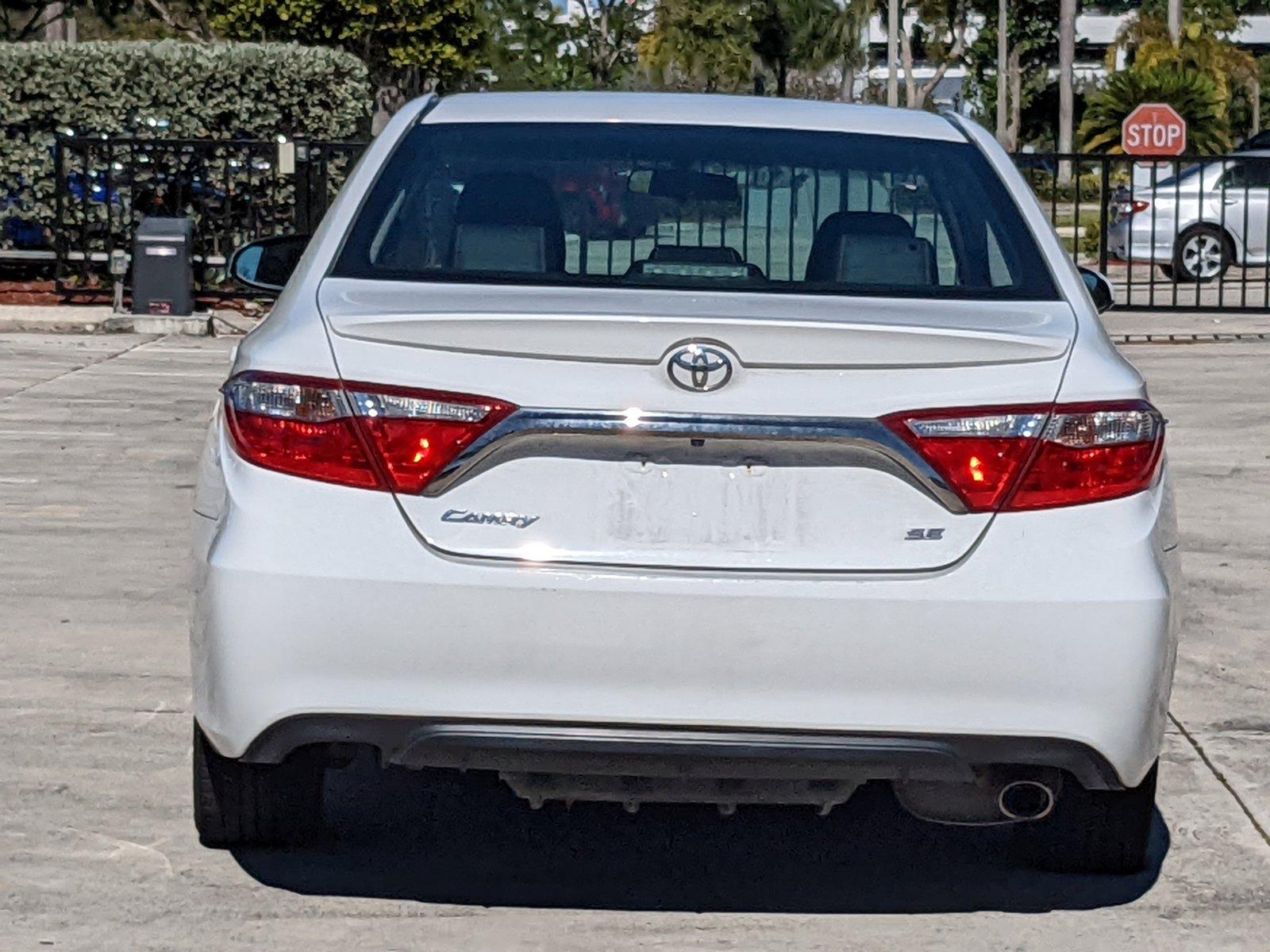 2015 Toyota Camry Vehicle Photo in Davie, FL 33331