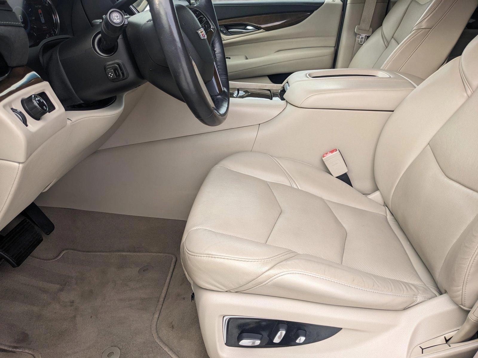 2019 Cadillac Escalade Vehicle Photo in WEST PALM BEACH, FL 33407-3296