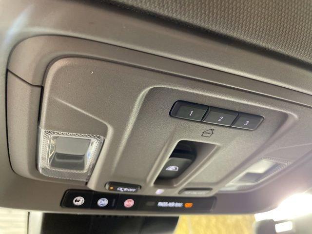 2025 Chevrolet Silverado 1500 Vehicle Photo in PHOENIX, AZ 85014-3381