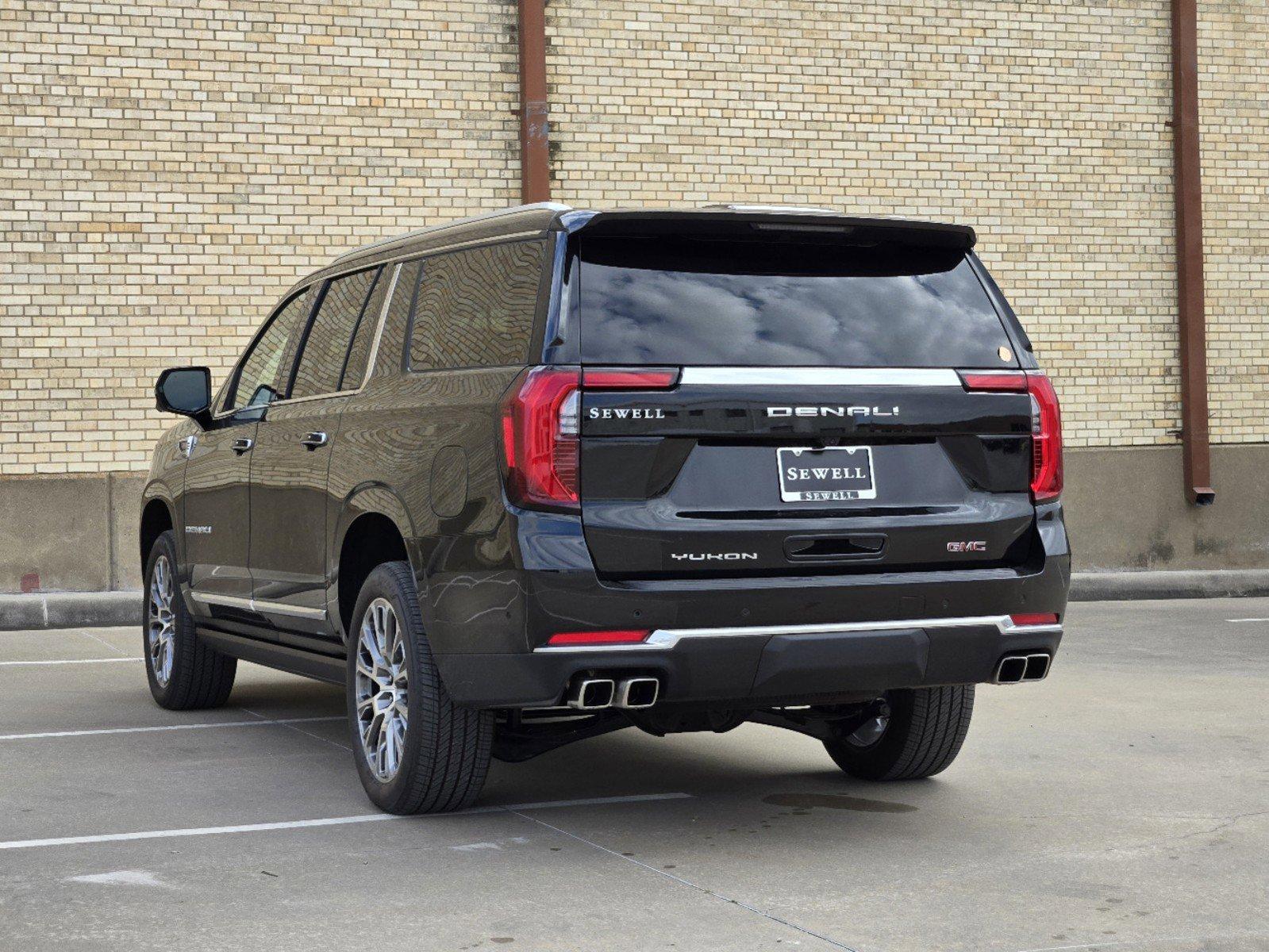 2025 GMC Yukon XL Vehicle Photo in DALLAS, TX 75209-3016