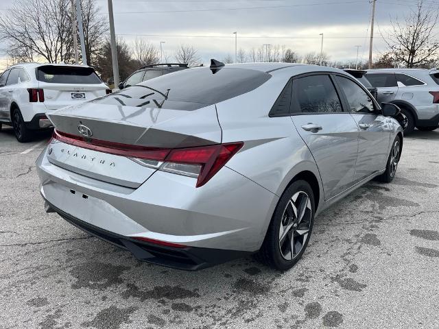 2023 Hyundai ELANTRA Vehicle Photo in Lees Summit, MO 64086