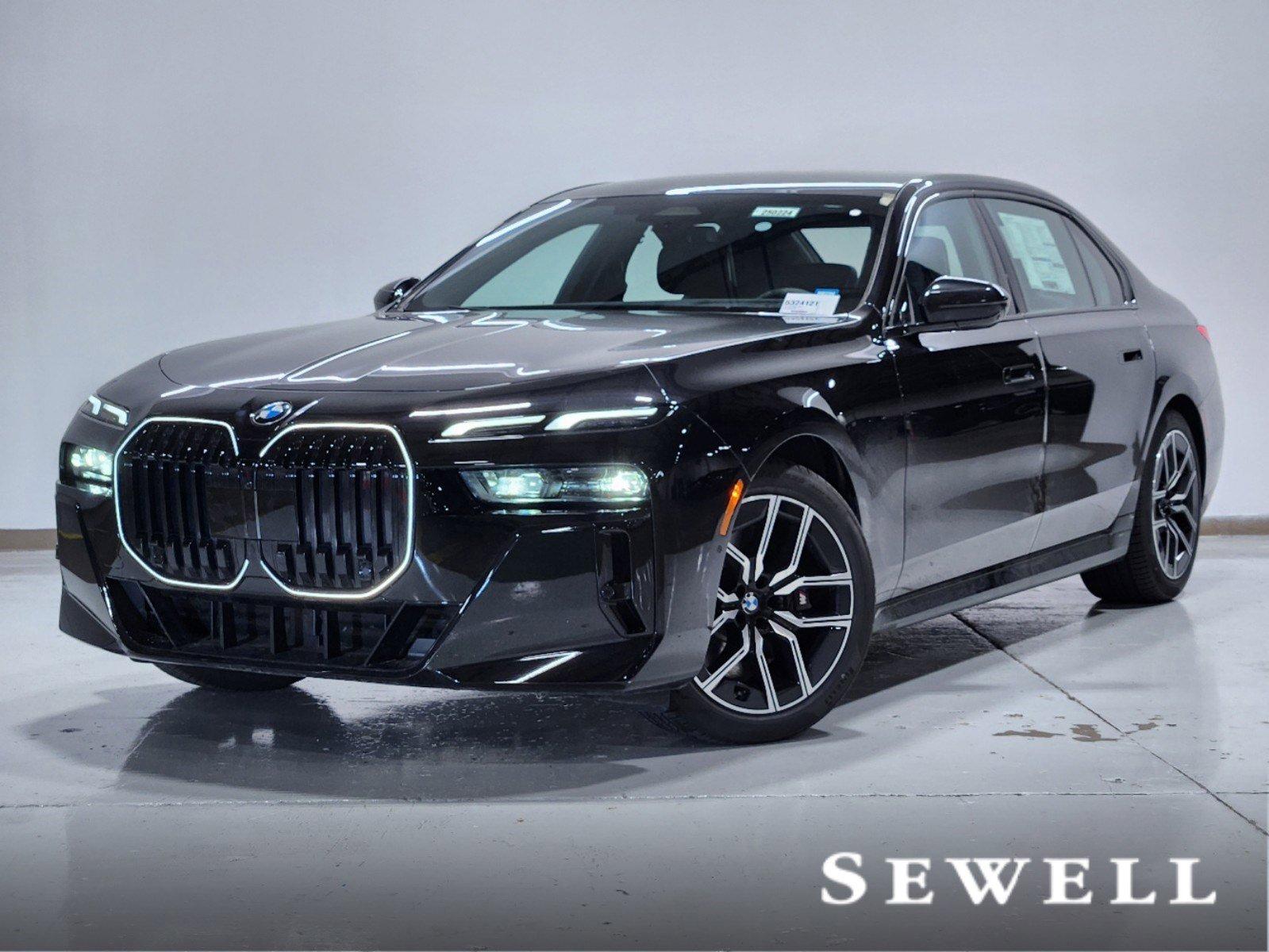 2025 BMW 740i xDrive Vehicle Photo in GRAPEVINE, TX 76051