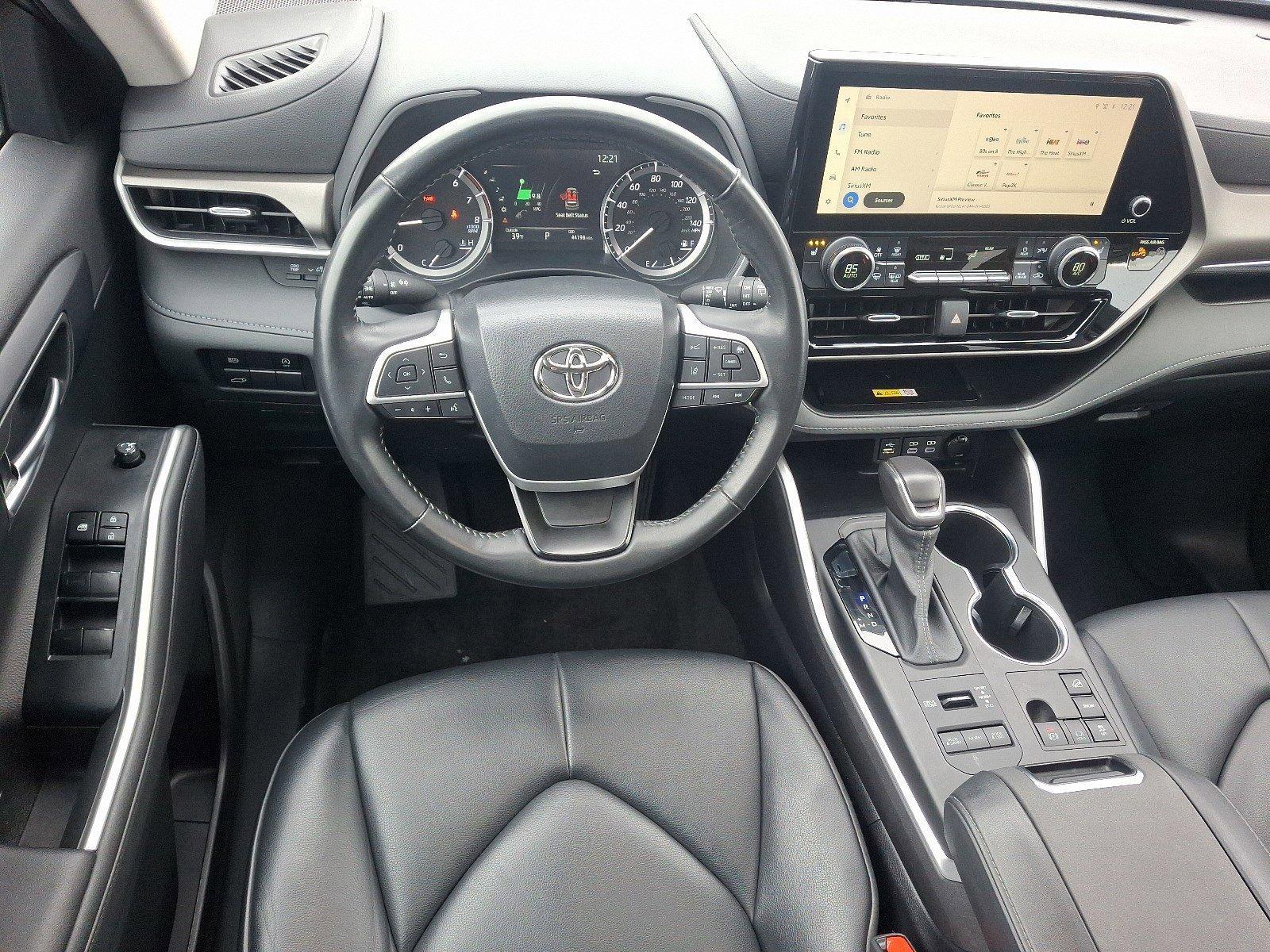 2023 Toyota Highlander Vehicle Photo in Harrisburg, PA 17111