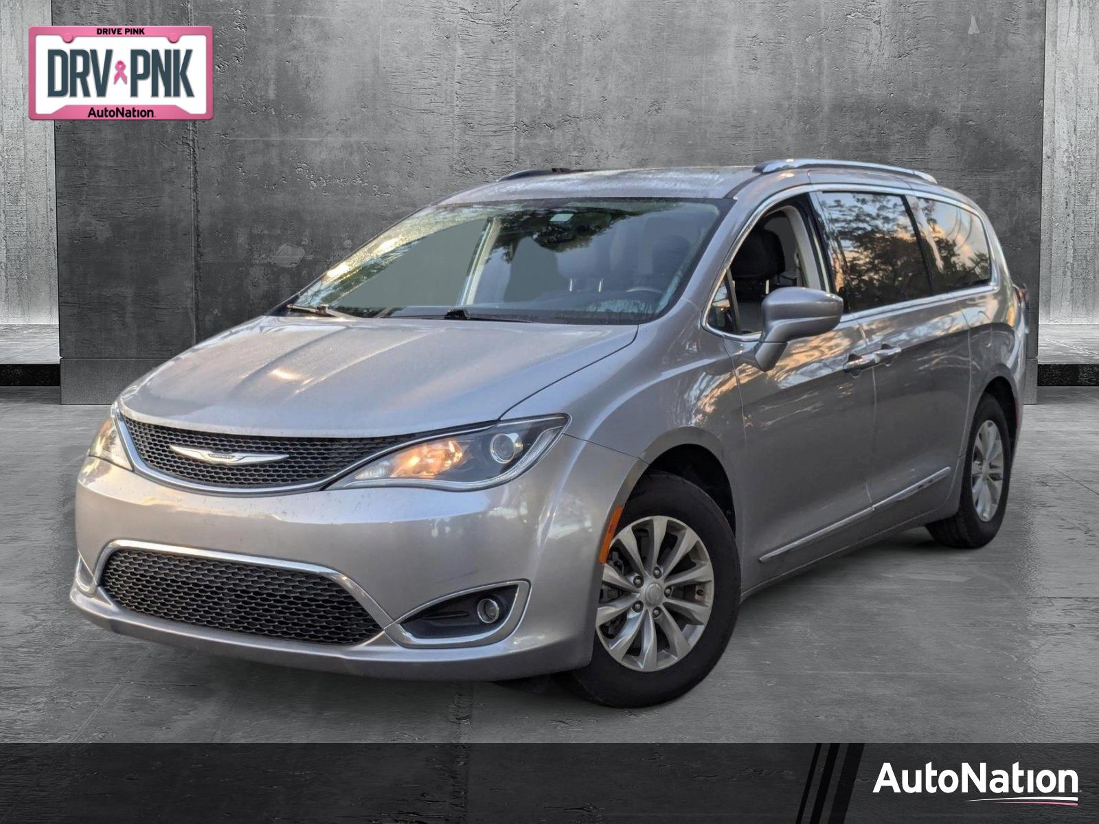 2018 Chrysler Pacifica Vehicle Photo in MIAMI, FL 33134-2699