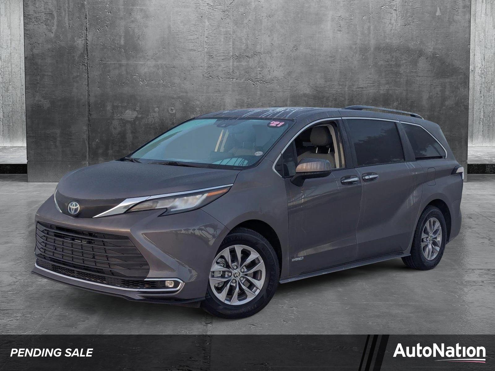 2021 Toyota Sienna Vehicle Photo in Davie, FL 33331