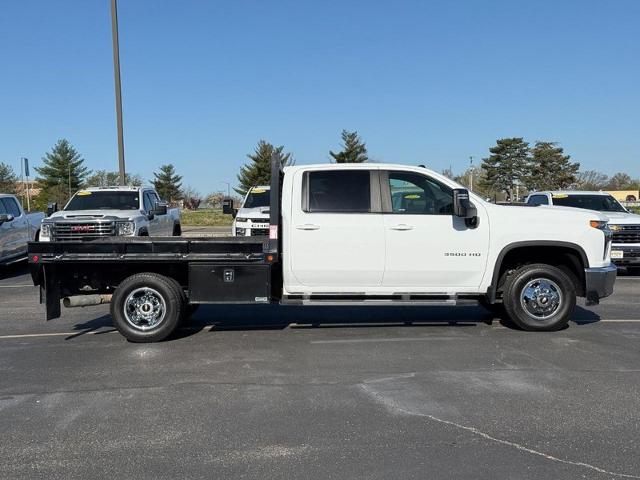 2023 Chevrolet Silverado 3500 HD CC Vehicle Photo in COLUMBIA, MO 65203-3903