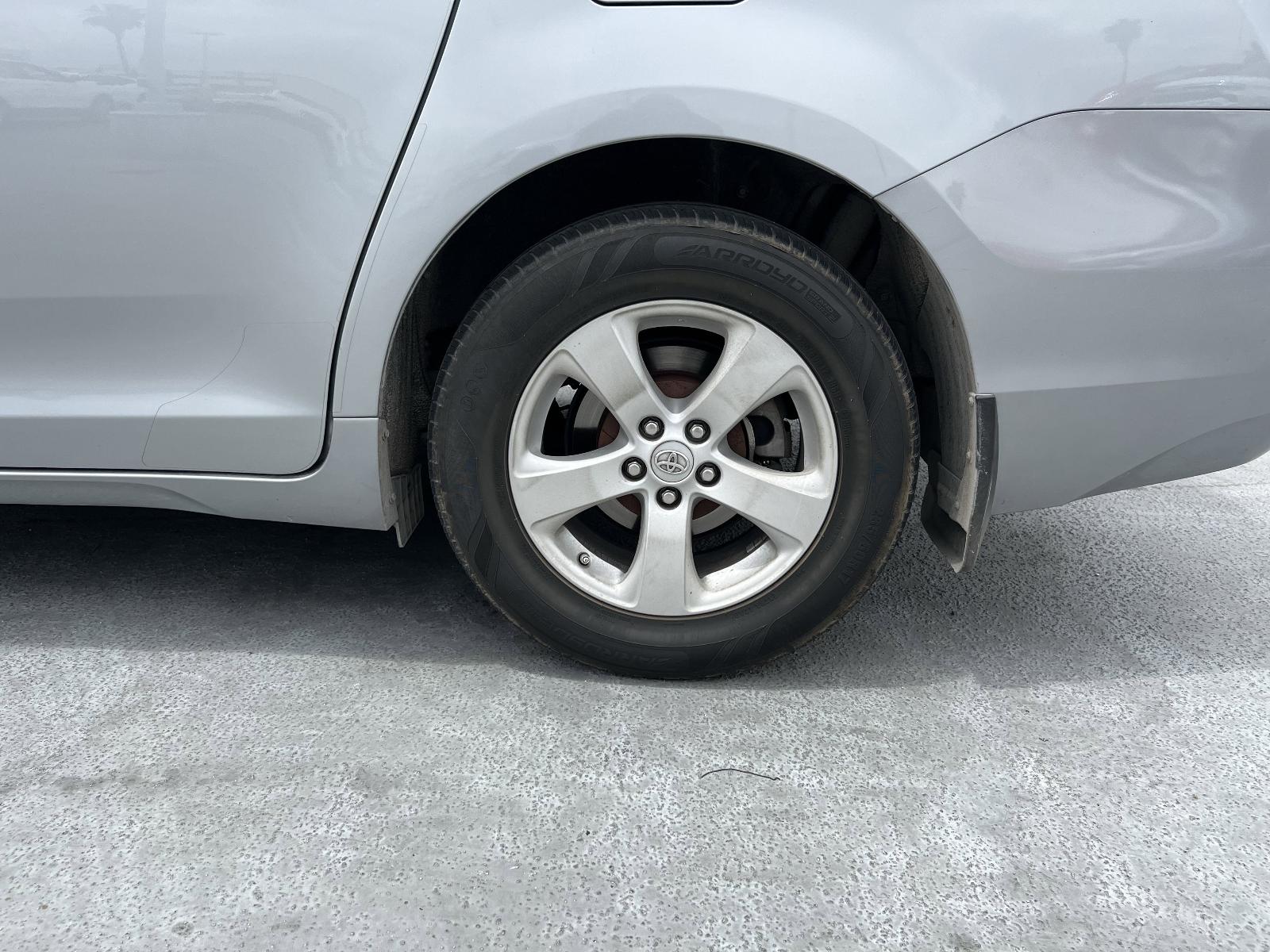 2017 Toyota Sienna Vehicle Photo in LOS ANGELES, CA 90007-3794