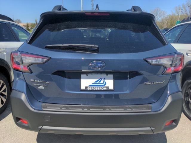 2025 Subaru Outback Vehicle Photo in Green Bay, WI 54304
