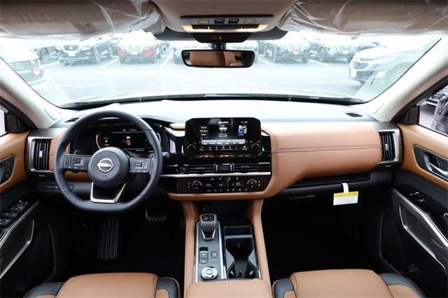2025 Nissan Pathfinder Vehicle Photo in Hazelwood, MO 63042