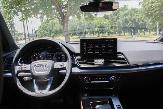 2024 Audi Q5 Vehicle Photo in HOUSTON, TX 77090