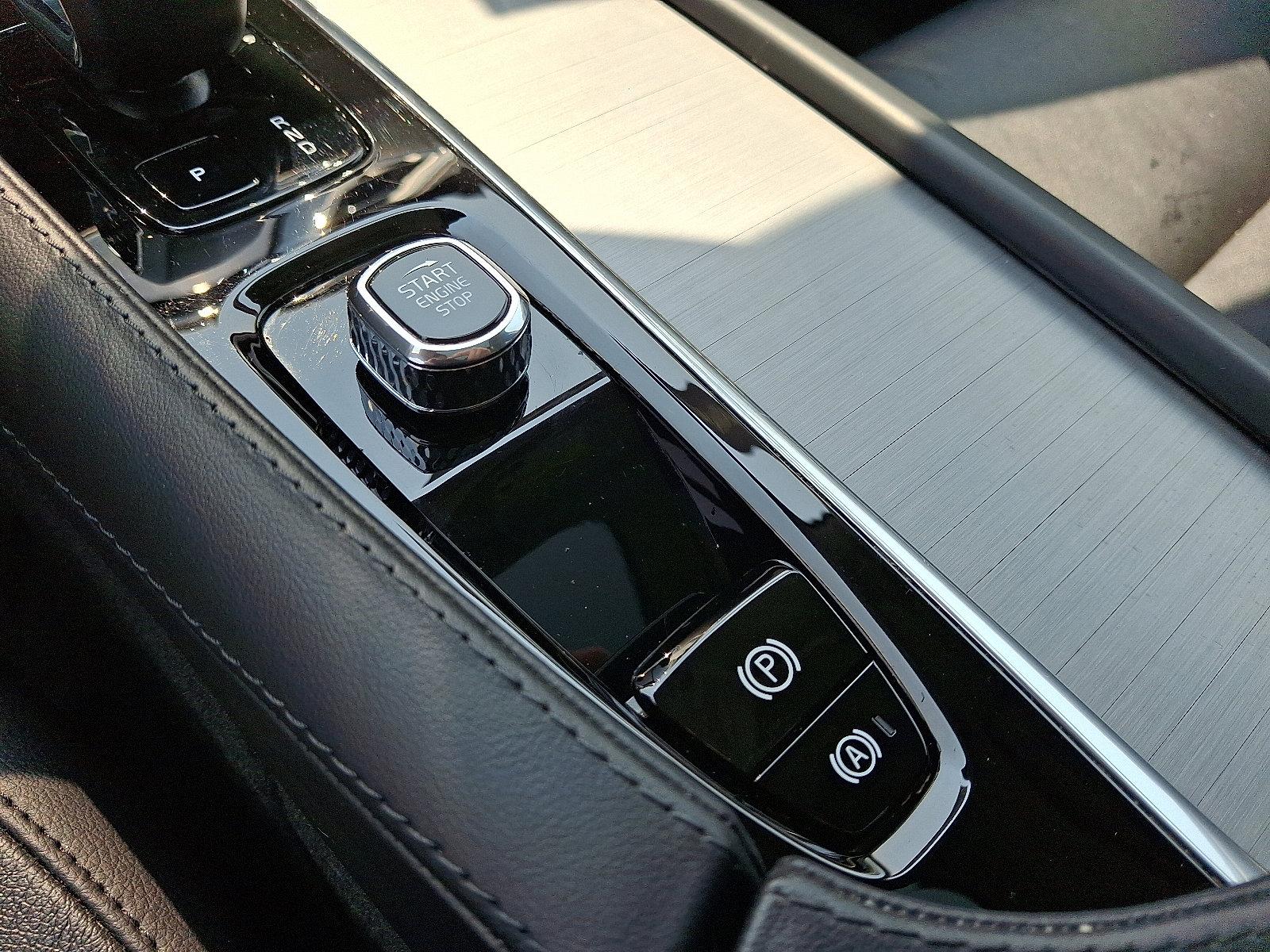 2024 Volvo XC90 Vehicle Photo in Trevose, PA 19053