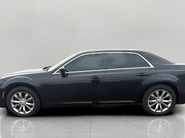 2020 Chrysler 300 Vehicle Photo in Neenah, WI 54956