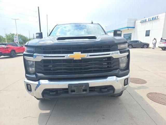 2024 Chevrolet Silverado 2500 HD Vehicle Photo in ENGLEWOOD, CO 80113-6708