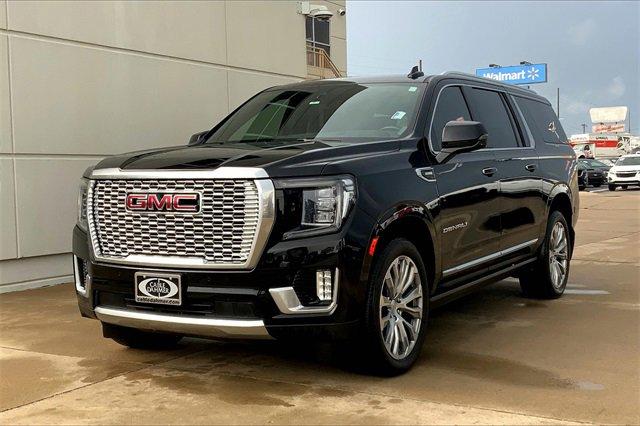 2021 GMC Yukon XL Vehicle Photo in TOPEKA, KS 66609-0000
