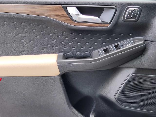 2020 Ford Escape Vehicle Photo in DENTON, TX 76210-9321
