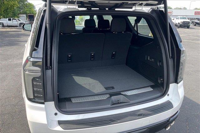 2025 Chevrolet Suburban Vehicle Photo in INDEPENDENCE, MO 64055-1314