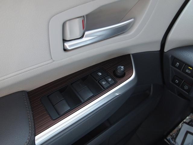 2023 Toyota Sienna Vehicle Photo in MADISON, IN 47250-1611