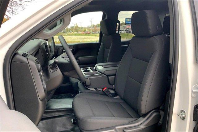 2025 Chevrolet Silverado 1500 Vehicle Photo in KANSAS CITY, MO 64114-4502