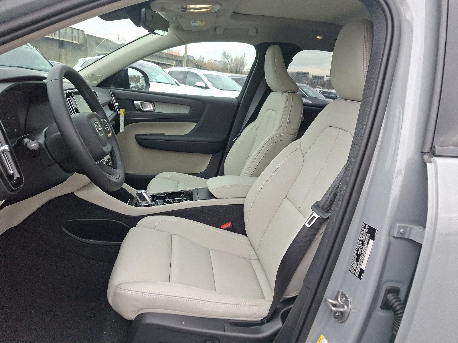 2025 Volvo XC40 Vehicle Photo in Trevose, PA 19053