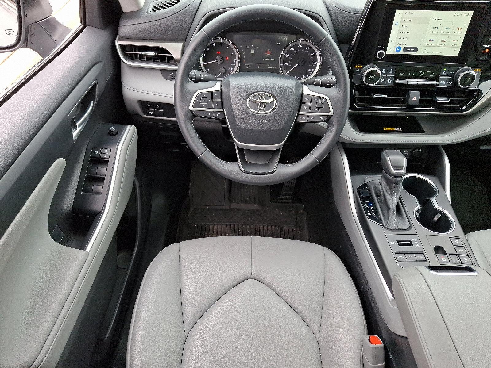 2023 Toyota Highlander Vehicle Photo in BETHLEHEM, PA 18017-9401