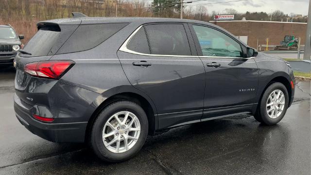 2022 Chevrolet Equinox Vehicle Photo in MOON TOWNSHIP, PA 15108-2571