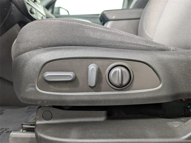 2022 Chevrolet Traverse Vehicle Photo in ENGLEWOOD, CO 80113-6708