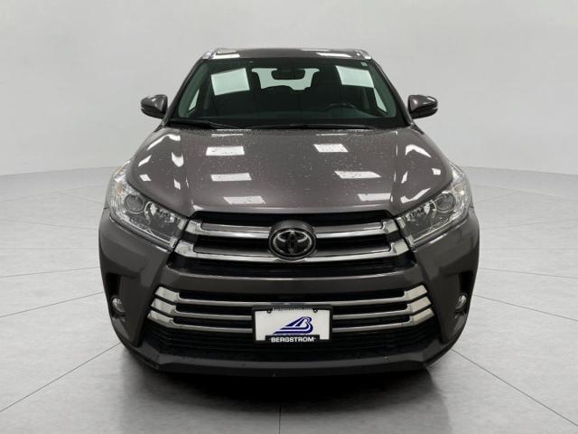 2017 Toyota Highlander Vehicle Photo in Appleton, WI 54913
