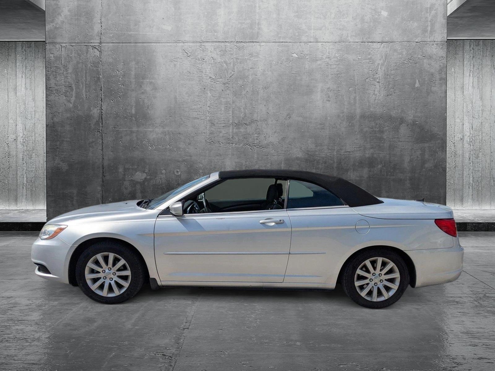 2011 Chrysler 200 Vehicle Photo in Miami, FL 33015