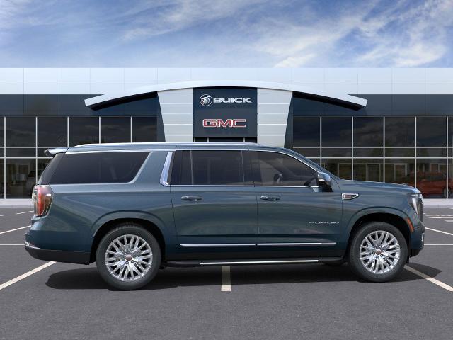 2025 GMC Yukon XL Vehicle Photo in GREEN BAY, WI 54303-3330
