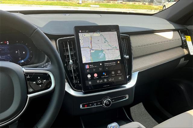 2025 Volvo XC90 Vehicle Photo in Houston, TX 77007