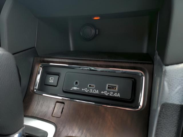 2025 Subaru Ascent Vehicle Photo in Green Bay, WI 54304