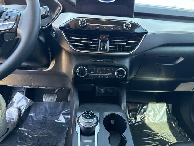 2022 Ford Escape Vehicle Photo in ENGLEWOOD, CO 80113-6708