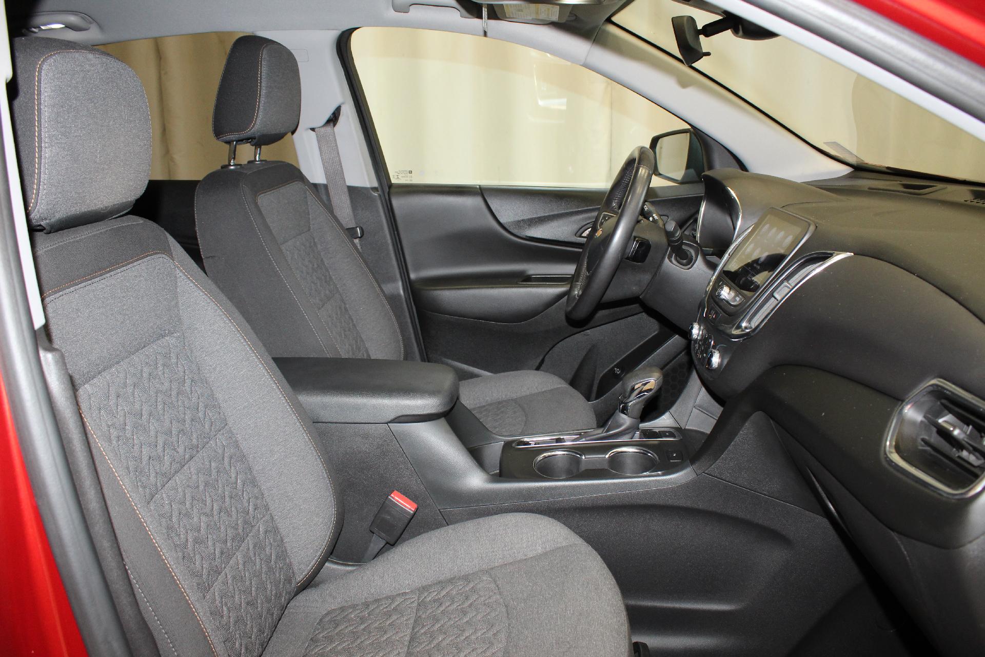 2022 Chevrolet Equinox Vehicle Photo in NORTHAMPTON, MA 01060-1120