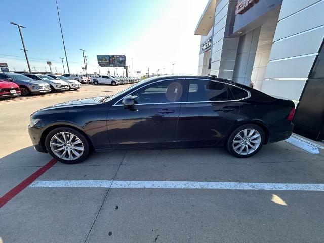 2017 Volvo S90 Vehicle Photo in Greenville, TX 75402
