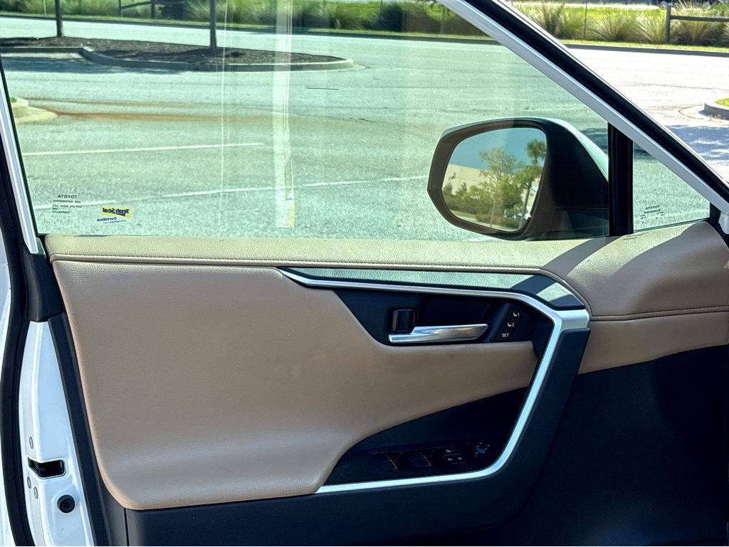 2019 Toyota RAV4 Vehicle Photo in POOLER, GA 31322-3252