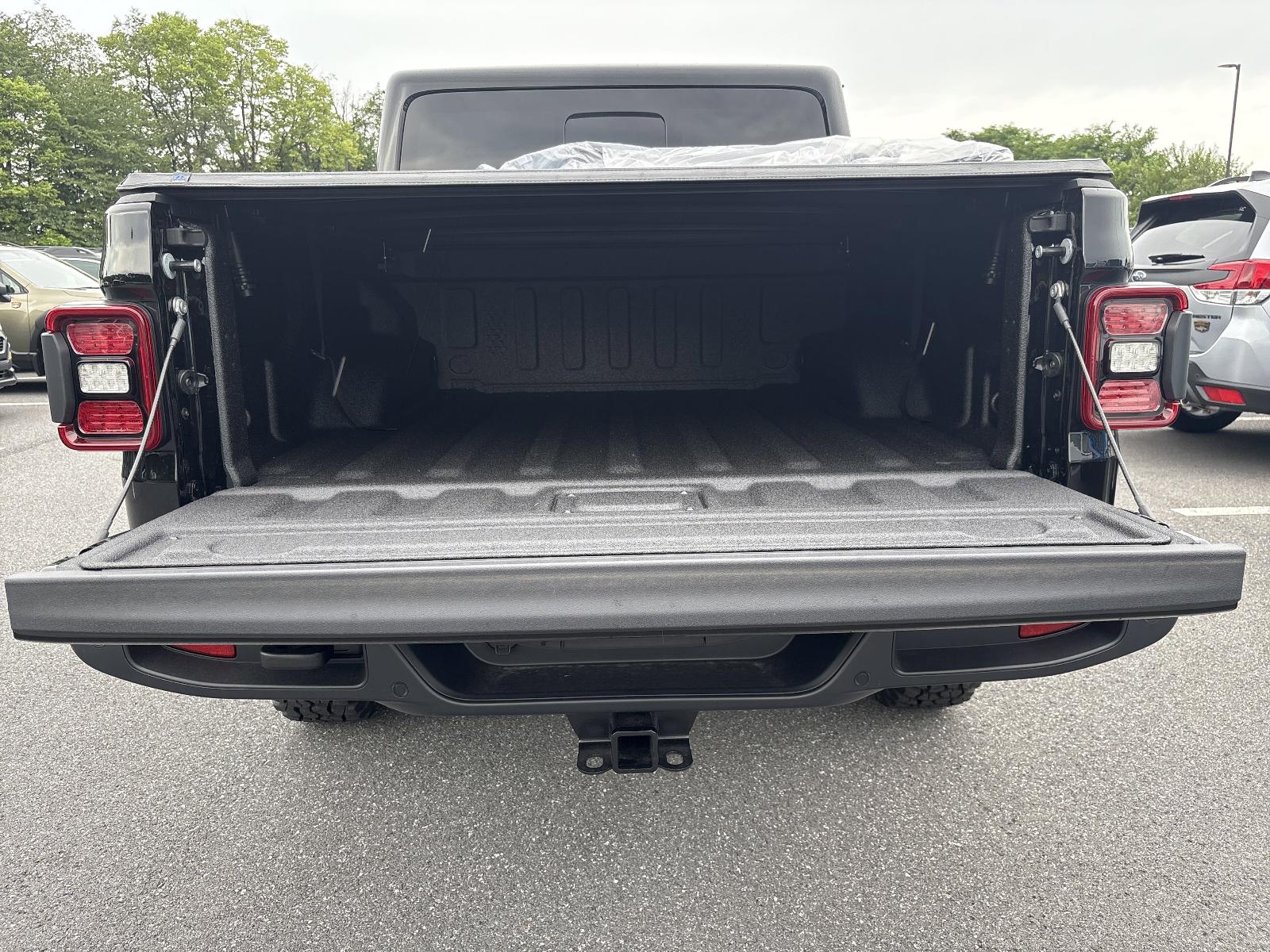 2025 Jeep Gladiator Vehicle Photo in Mechanicsburg, PA 17050-1707