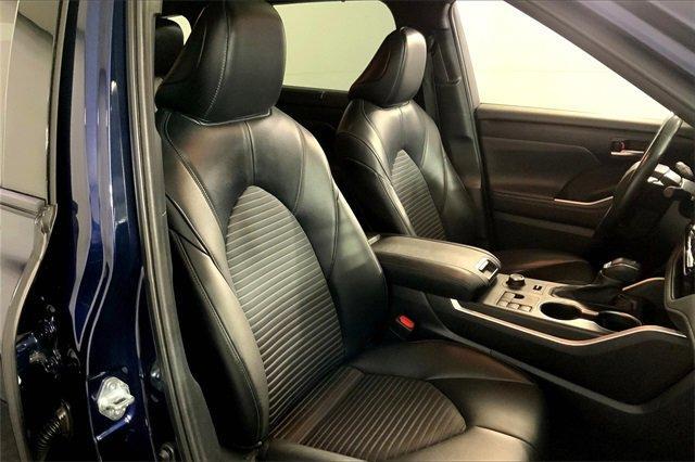 2023 Toyota Highlander Vehicle Photo in KANSAS CITY, MO 64114-4545