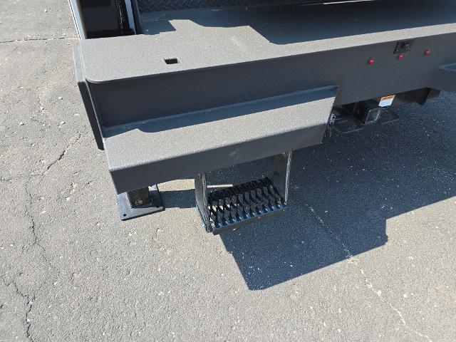 2024 Chevrolet Silverado Chassis Cab Vehicle Photo in INDEPENDENCE, MO 64055-1314