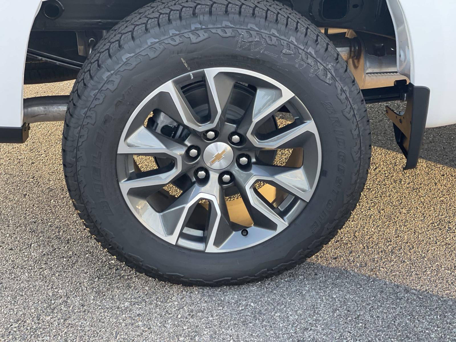 2024 Chevrolet Silverado 1500 Vehicle Photo in BENTONVILLE, AR 72712-4322