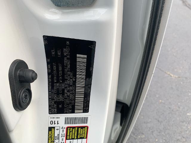 2020 Toyota Sienna Vehicle Photo in MOON TOWNSHIP, PA 15108-2571