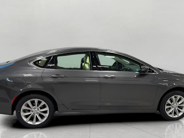 2015 Chrysler 200 Vehicle Photo in Green Bay, WI 54304