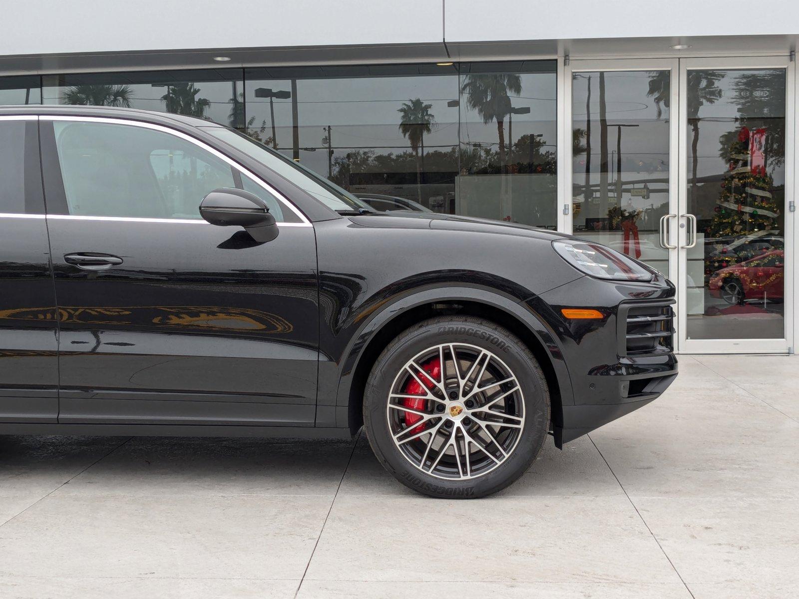 2024 Porsche Cayenne Vehicle Photo in Maitland, FL 32751