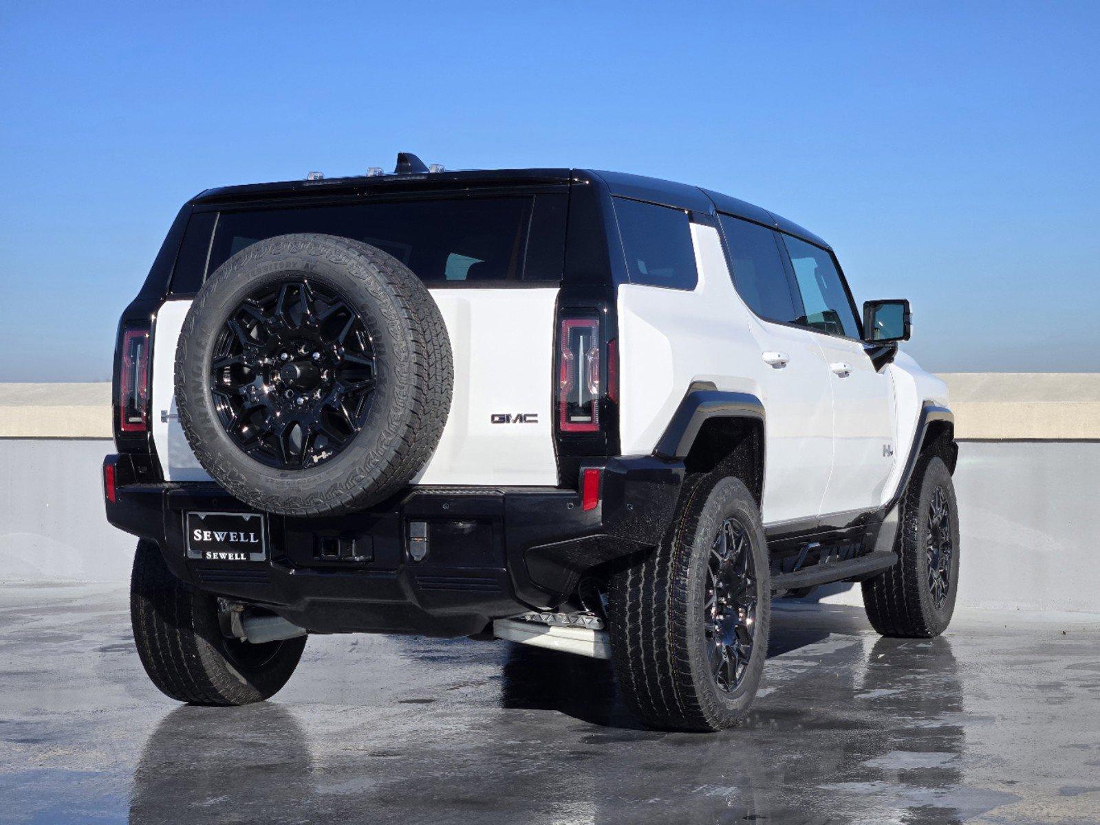 2025 GMC HUMMER EV SUV Vehicle Photo in DALLAS, TX 75209-3016