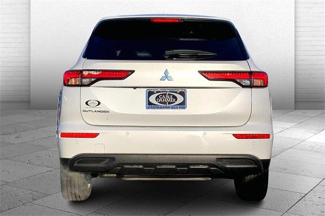 2022 Mitsubishi Outlander Vehicle Photo in KANSAS CITY, MO 64114-4502