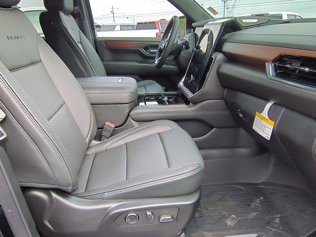 2025 GMC Yukon Vehicle Photo in ALBERTVILLE, AL 35950-0246