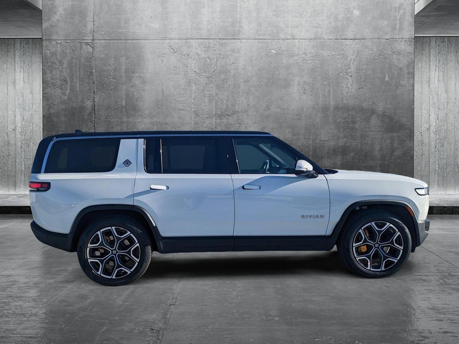 2022 Rivian R1S Vehicle Photo in WEST PALM BEACH, FL 33407-3296