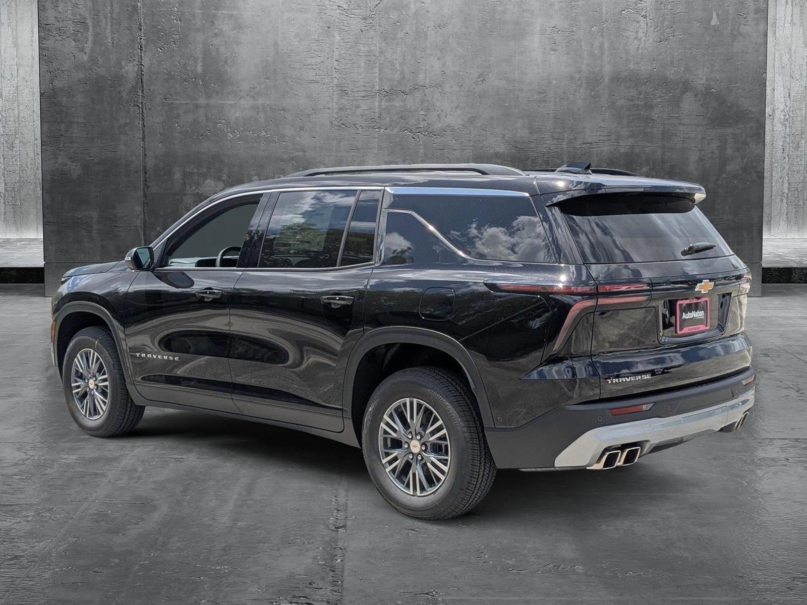 2025 Chevrolet Traverse Vehicle Photo in PEMBROKE PINES, FL 33024-6534