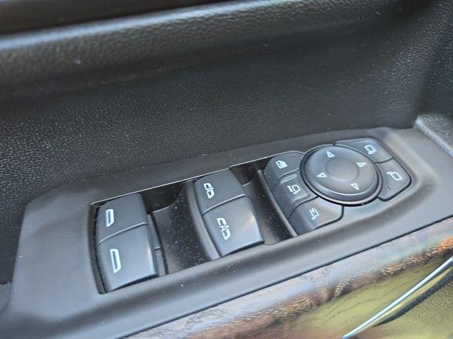 2020 GMC Sierra 2500 HD Vehicle Photo in Pleasant Hills, PA 15236