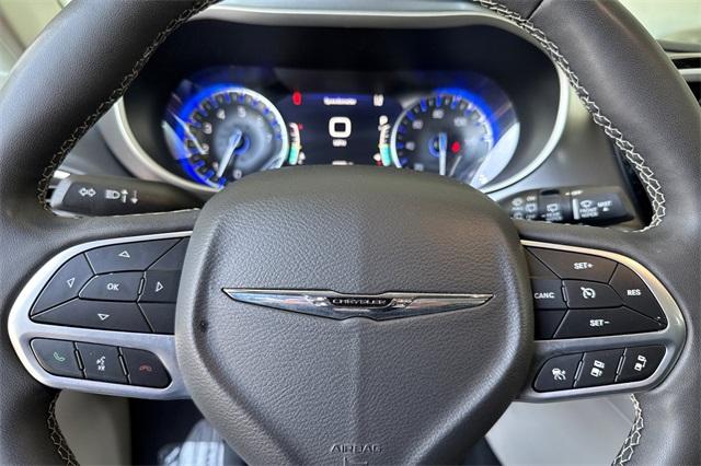 2023 Chrysler Pacifica Vehicle Photo in ELK GROVE, CA 95757-8703